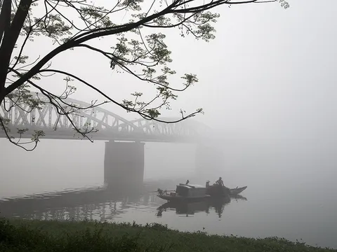 Dự báo thời tiết ngày 18/3: Bắc Bộ có mưa phùn và sương mù