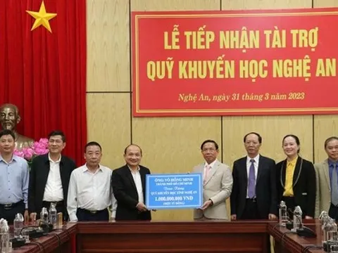 Hội Khuyến học tỉnh Nghệ An tiếp nhận tài trợ 2 tỉ đồng từ các doanh nghiệp và cá nhân