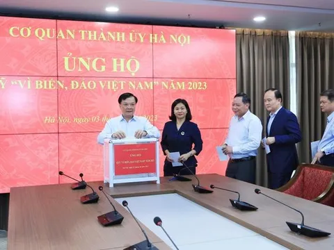 Cơ quan Thành ủy Hà Nội quyên góp Quỹ 'Vì biển, đảo Việt Nam' năm 2023