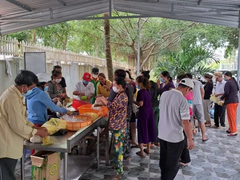 Chuyện ở 'bếp từ thiện' Cơ sở Nhân đạo xã hội bệnh viện