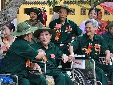 Đề xuất tăng mức quà tặng dịp lễ, Tết đối với người có công