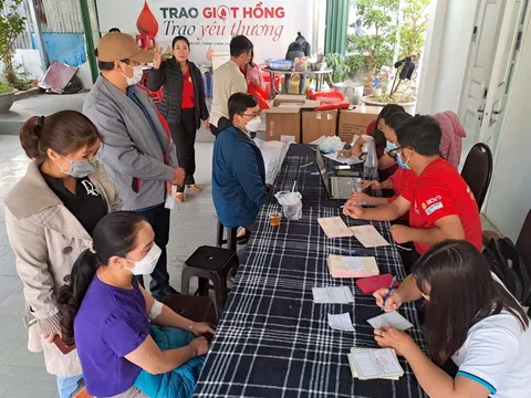 Đà Lạt: Hàng trăm giáo viên, tình nguyện viên tham gia hiến máu