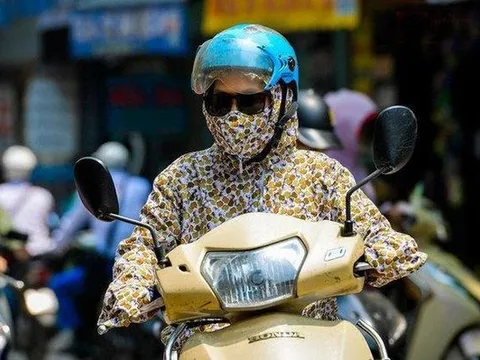 Mùa hè năm nay nắng nóng khốc liệt, chuyên gia cảnh báo gì?