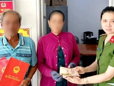 Nhặt được túi xách chứa 3 sổ đỏ cùng nhiều tài sản giá trị, tài xế xe buýt có hành động cực đẹp