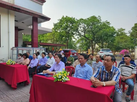 Quảng Trị: Hỗ trợ sinh kế cho 13 hộ nghèo, cận nghèo tại TP Đông Hà