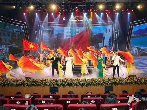 Hội Nhà báo Việt Nam tổ chức chương trình giao lưu nghệ thuật 'Ngày vui thống nhất'