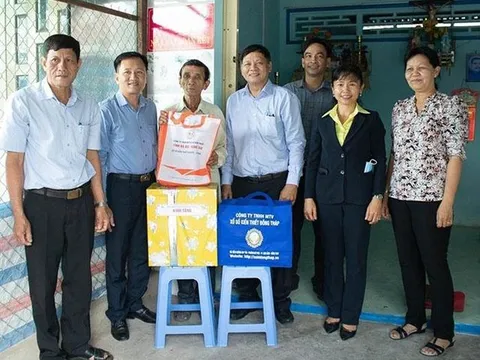 Đồng hành cùng những người dân có hoàn cảnh khó khăn