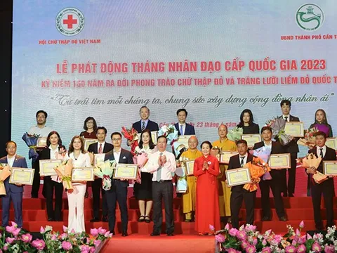 Tôn vinh các tổ chức, doanh nghiệp, cá nhân ủng hộ Tháng Nhân đạo 2023