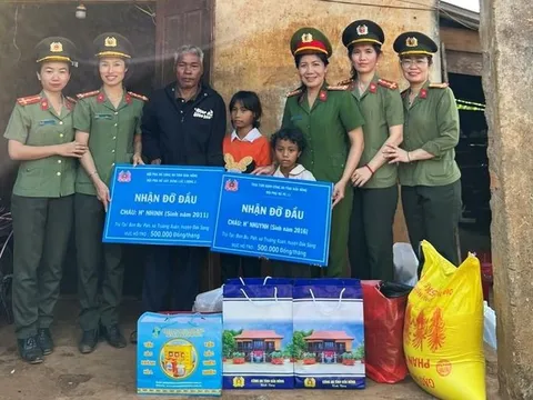'Mẹ đỡ đầu' và 'Ngôi nhà hạnh phúc': Việc làm thiết thực của phụ nữ Công an tỉnh Đắk Nông