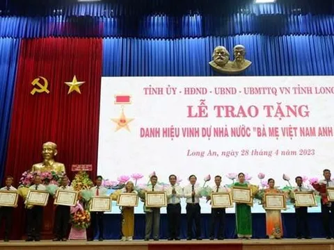 Long An: 13 bà mẹ được truy tặng danh hiệu 'Bà mẹ Việt Nam Anh hùng'