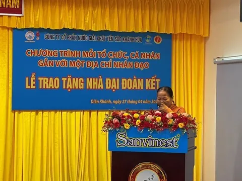 Người mẹ rớt nước mắt ngày nhận căn nhà "Đại đoàn kết"