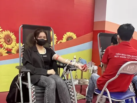 Giọt máu cho đi, một cuộc đời ở lại