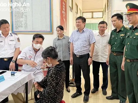Nghệ An: Khám, cấp phát thuốc miễn phí và tặng quà cho người dân tại Nghi Lộc