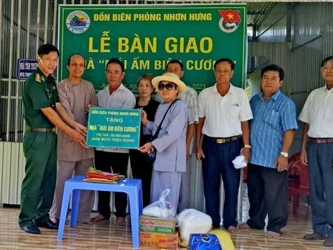 Trao tặng 'Mái ấm biên cương' cho hộ gia đình nghèo khu vực biên giới An Giang