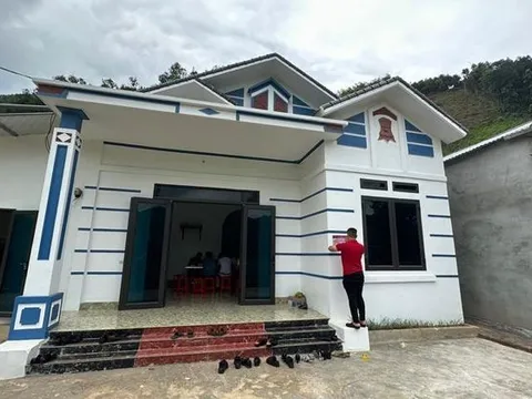 Yên Bái: Bàn giao nhà tình nghĩa cho hộ nghèo