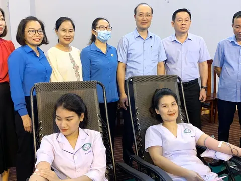 Thái Nguyên: Hơn 300 cán bộ ngành Y tế tham gia hiến máu