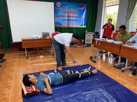 Quảng Ngãi: Tập huấn "Trang bị kỹ năng và kiến thức sơ cấp cứu tai nạn giao thông"