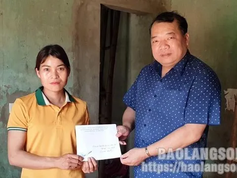 Thăm, tặng quà gia đình người lao động bị tai nạn lao động nhân tháng hành động về an toàn vệ sinh lao động