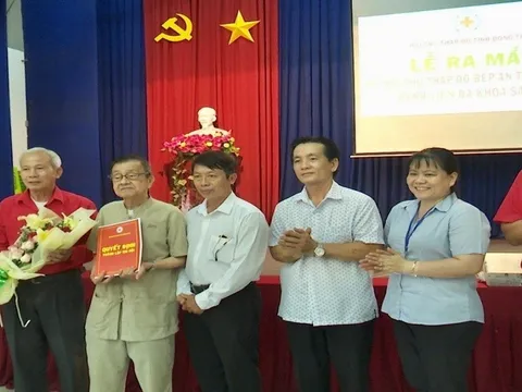 Ra mắt Chi Hội Chữ thập đỏ Bếp ăn tình thương Bệnh viện Đa khoa Sa Đéc