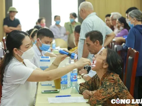 Mê Linh (Hà Nội): Hàng nghìn người già, trẻ em được khám sức khỏe miễn phí