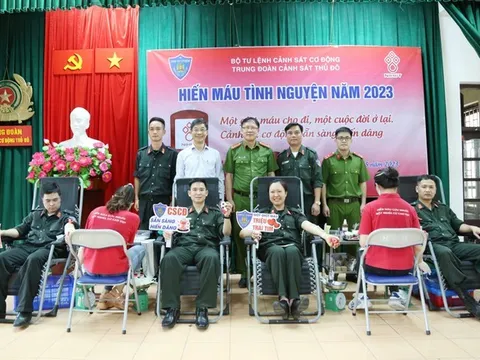 Những nụ cười rạng rỡ của cảnh sát cơ động trong hành trình hiến máu