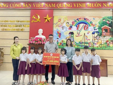 Quảng Ninh: Tặng quà cho trẻ em tại Cơ sở bảo trợ, chăm sóc trẻ em có hoàn cảnh đặc biệt