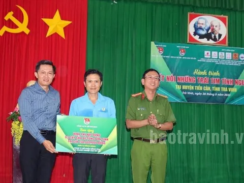 Tuổi trẻ Công an tỉnh Trà Vinh tổ chức hành trình 'Kết nối những trái tim tình nguyện'