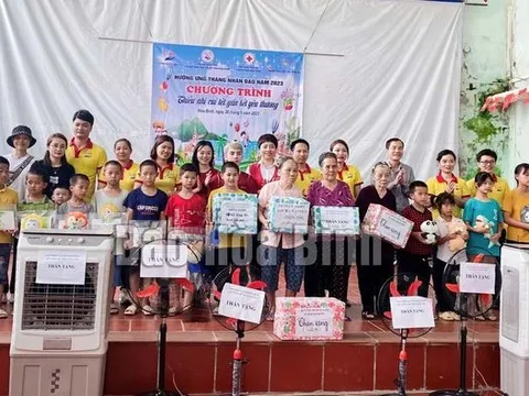Hoà Bình: Chương trình 'Thiếu nhi vui tết, gắn kết yêu thương' cho trẻ mồ côi