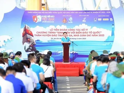 Đưa 200 đoàn viên, sinh viên ưu tú đến thăm Trường Sa