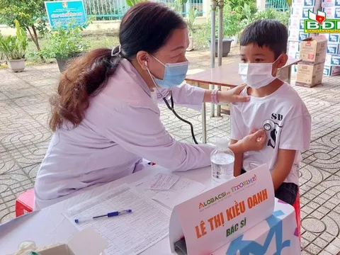 Đắk Nông: Khám bệnh, cấp phát thuốc và tặng quà cho người dân khó khăn ở Krông Nô