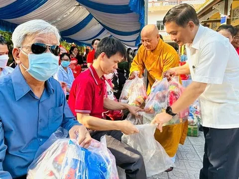 Phiên “chợ 0 đồng” hỗ trợ 700 phần quà cho người dân, công nhân lao động khó khăn