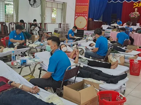 TP.Thủ Dầu Một: Hơn 400 người tham gia hiến máu tình nguyện