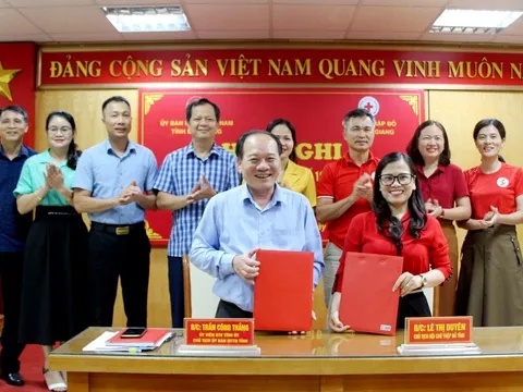 Ủy ban MTTQ tỉnh Bắc Giang và Hội CTĐ tỉnh ký kết chương trình phối hợp