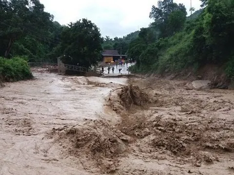 Chủ động ứng phó với mưa lớn và nguy cơ lũ quét, sạt lở đất