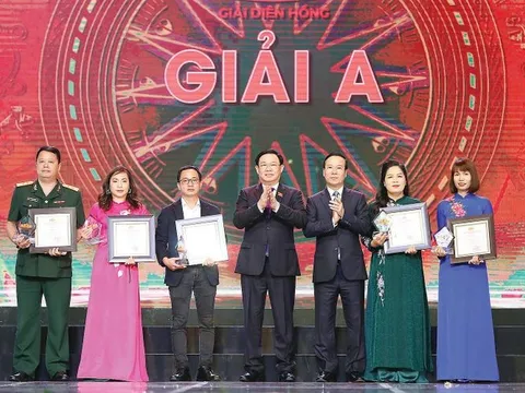 Trao giải Diên Hồng lần thứ nhất cho 67 tác phẩm báo chí xuất sắc