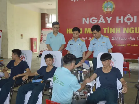 Học viện Phòng không-Không quân tổ chức hiến máu tình nguyện đợt 2 năm 2023