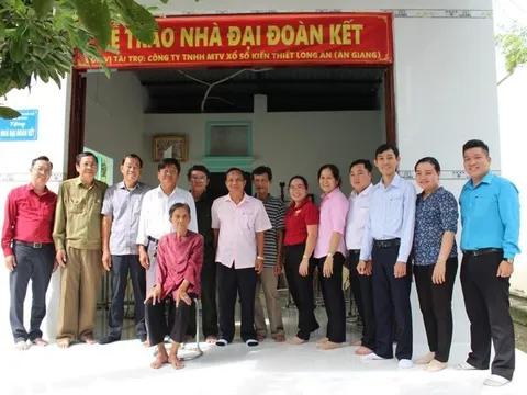 Những ngôi nhà ấm tình đoàn kết tại Long An