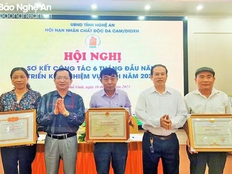 Vận động hơn 1,5 tỷ đồng thăm hỏi các gia đình nạn nhân chất độc da cam/dioxin tại Nghệ An