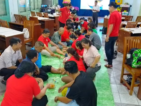 Thành phố Hồ Chí Minh: Tập huấn kỹ năng hóa trang vết thương nạn nhân