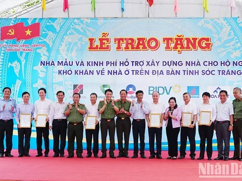 Bộ Công an trao kinh phí hỗ trợ xây dựng 1.200 căn nhà tặng hộ nghèo
