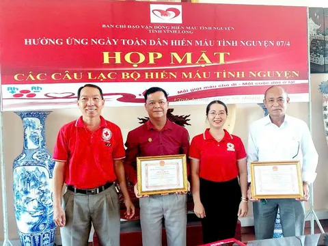 Chuyện tử tế: Một gia đình hiến máu cứu người