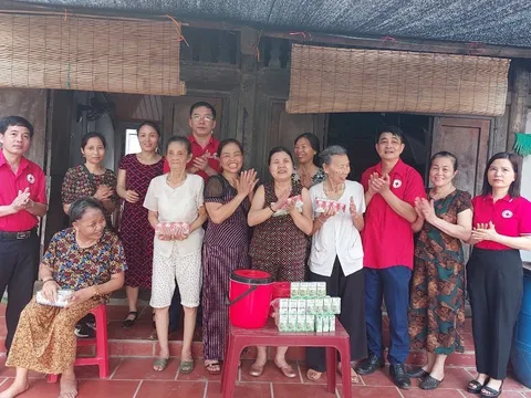 Ninh Bình: Câu lạc bộ Nồi cháo yêu thương - ấm lòng người bệnh