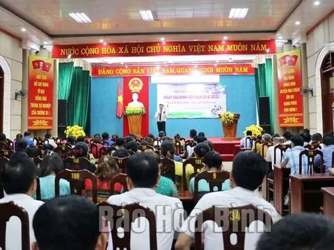 Huyện Mai Châu: Nói chuyện chuyên đề Ngày Gia đình Việt Nam và Tháng hành động quốc gia về phòng, chống bạo lực gia đình năm 2023