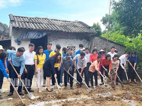 Ninh Bình: Khởi công xây nhà 'Mái ấm tình thương' cho hội viên phụ nữ
