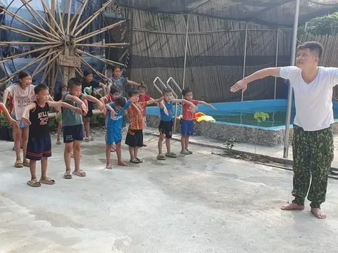 'Tiết học biên cương' ở Na Mèo (Thanh Hóa) giúp trẻ em vùng cao phòng chống đuối nước