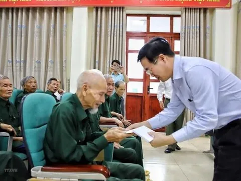 Không để xảy ra tiêu cực khi tặng quà cho người có công dịp 27/7