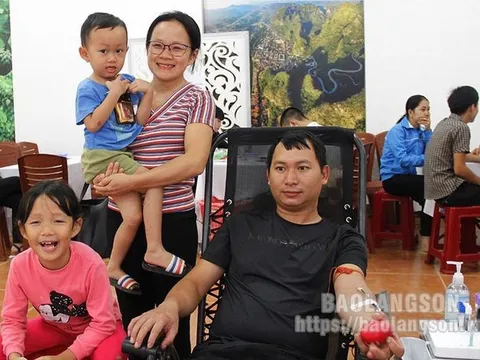 Những gia đình 'tiếp lửa' cho phong trào hiến máu tình nguyện