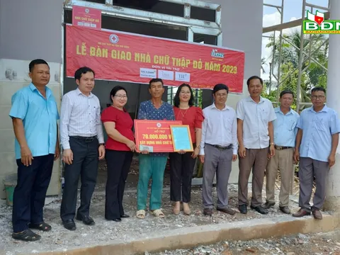 Đắk Nông: Bàn giao nhà “Chữ thập đỏ” cho 5 gia đình khó khăn tại huyện Krông Nô
