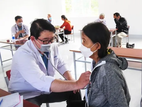 Khánh Hòa: Tặng gần 1.500 suất quà cho người dân huyện Vạn Ninh