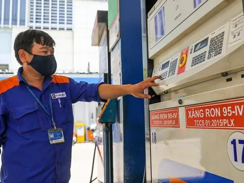 Từ 15h chiều nay, giá xăng dầu đồng loạt giảm mạnh